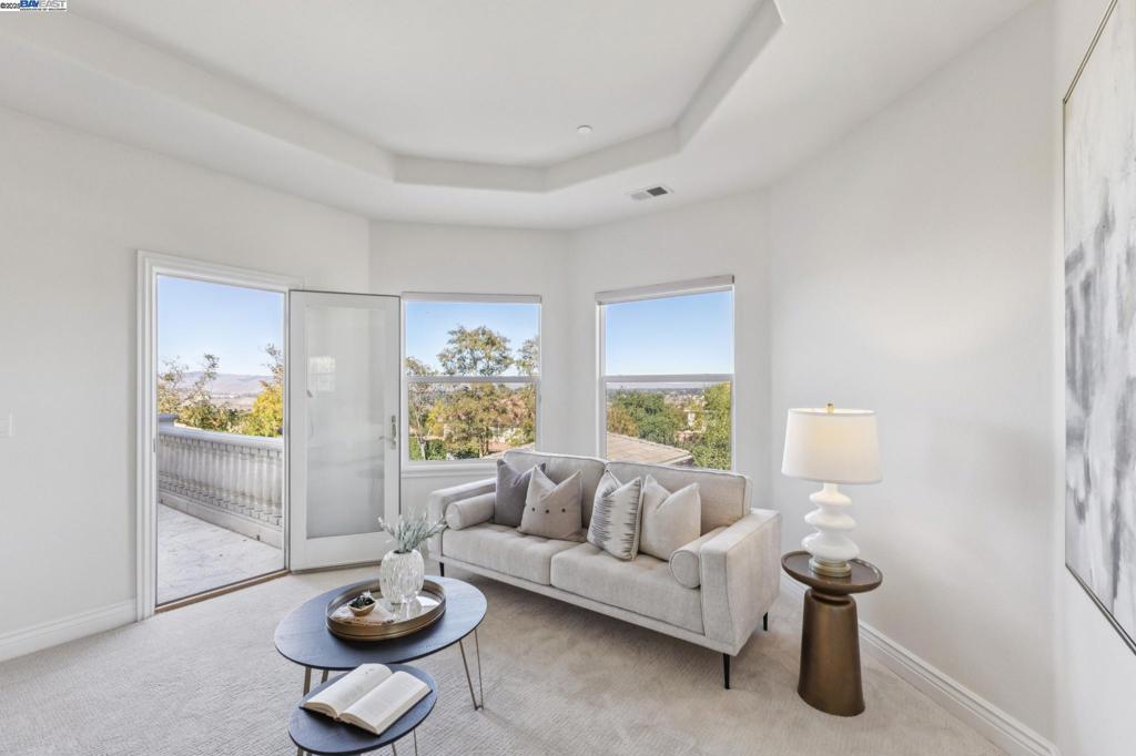 RUBY HILL - Residential