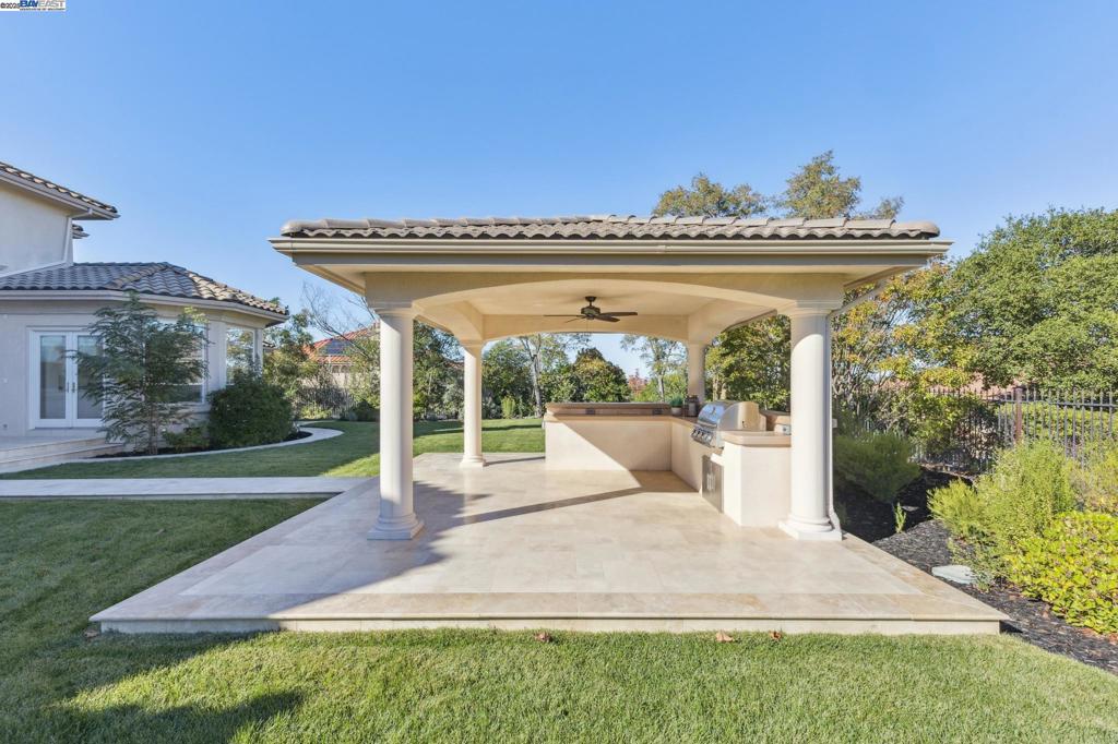 RUBY HILL - Residential