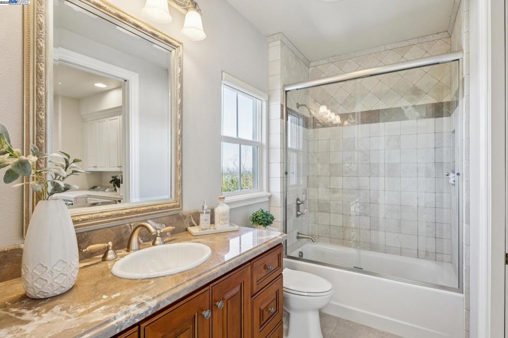 RUBY HILL - Residential