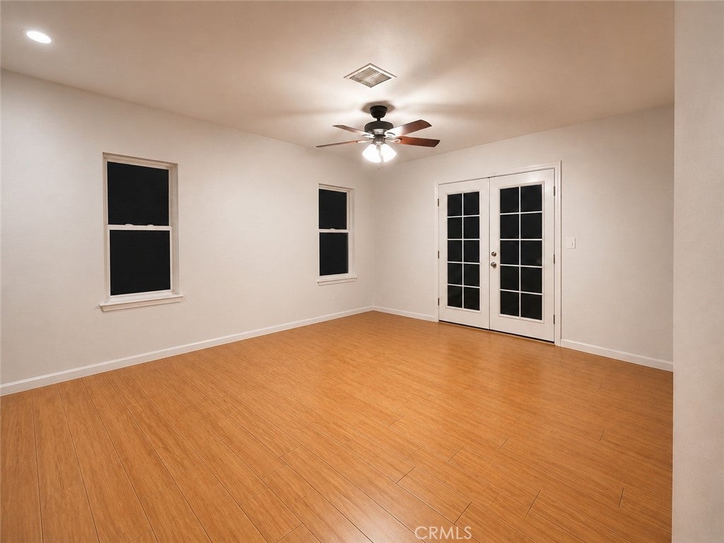 1737 W Beacon