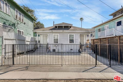 Photo of 306 N Bixel Street, Los Angeles, CA 90026 (MLS # 25610743) Photo of 306 N Bixel Street, Los Angeles, CA 90026 (MLS # 25610743)