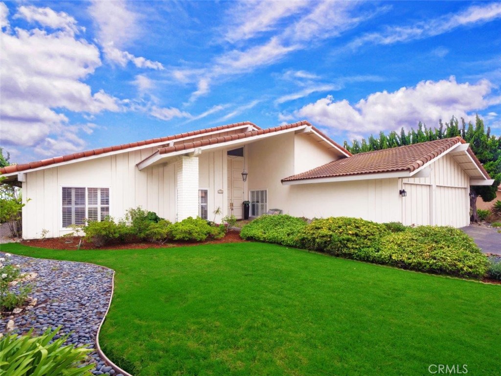 6790 Vallon Drive