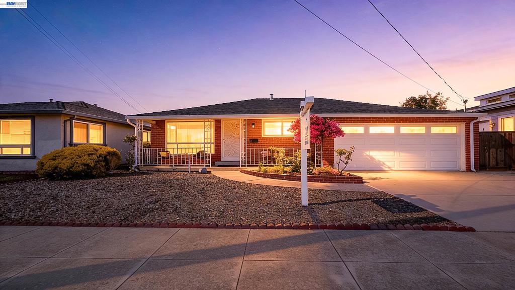701 Floresta Blvd