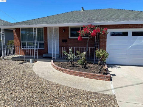 Photo of 701 Floresta Blvd BLVD, San Leandro, CA 94578 (MLS # 41149582)