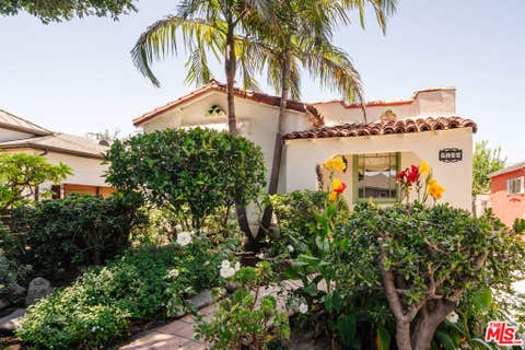 Photo of 2735 Clyde Avenue, Los Angeles, CA 90016 (MLS # 26863093)