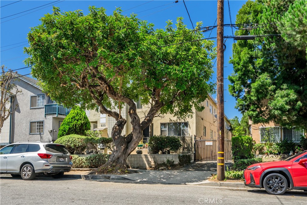 523 E Hazel Street