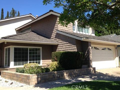 Photo of 9 Soaring Hawk, Irvine, CA 92614 (MLS # SW26117995)
