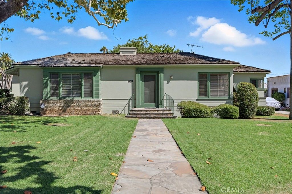 Photo of 508 N Hidalgo Ave, Alhambra, CA 91801 (MLS # CV25231927)