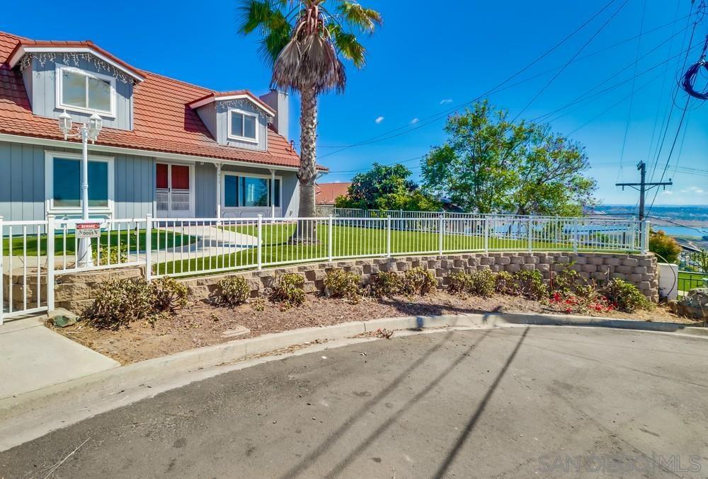 1011 La Mesa Ave