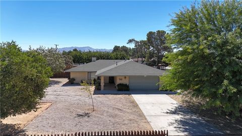 Photo of 13253 Pocono RD, Apple Valley, CA 92308 (MLS # HD26147292)