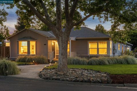 Photo of 2907 Eccleston Ave. Ave, Walnut Creek, CA 94597 (MLS # 41131380)