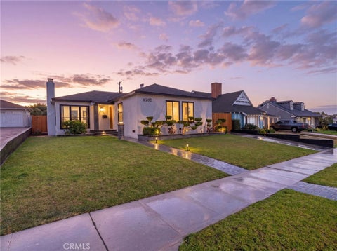 Photo of 6280 Mosley AVE, Los Angeles, CA 90056 (MLS # TR26190931)