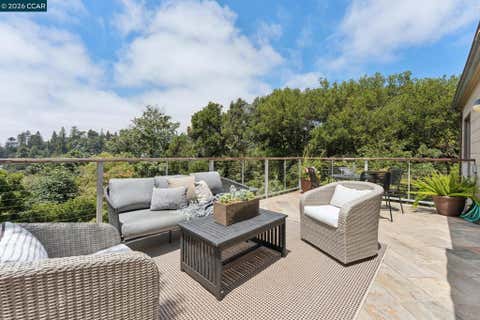 Photo of 5821 Colton Blvd BLVD, Oakland, CA 94611 (MLS # 41140396)