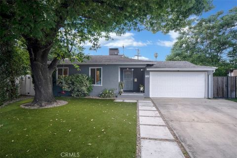 Photo of 7743 Wynne Avenue, Reseda, CA 91335 (MLS # SR26087458)