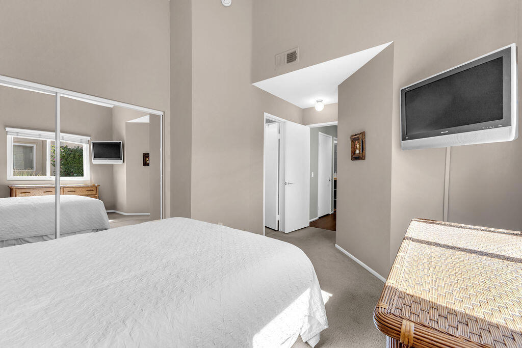 Palm Royale - Residential