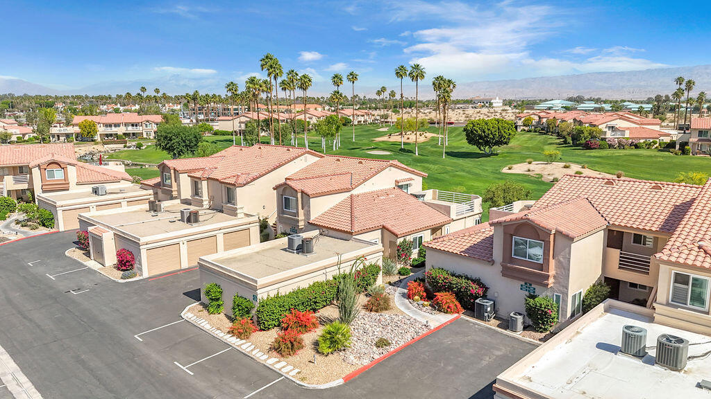 Palm Royale - Residential