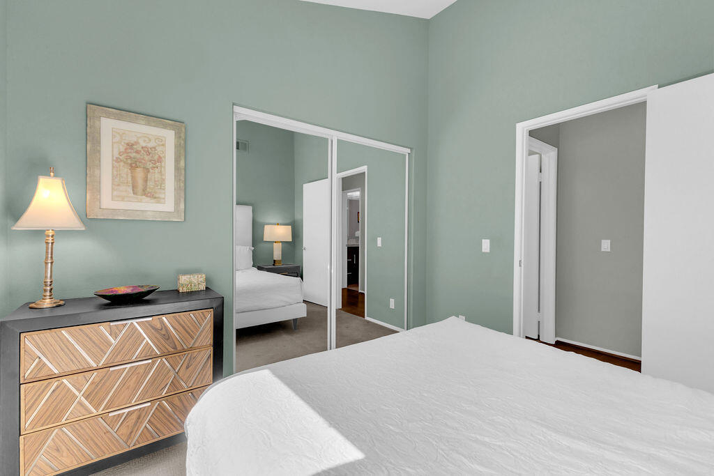 Palm Royale - Residential