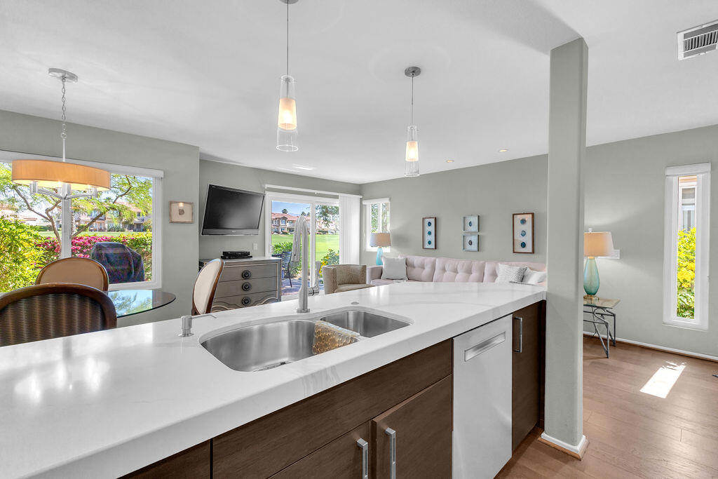 Palm Royale - Residential