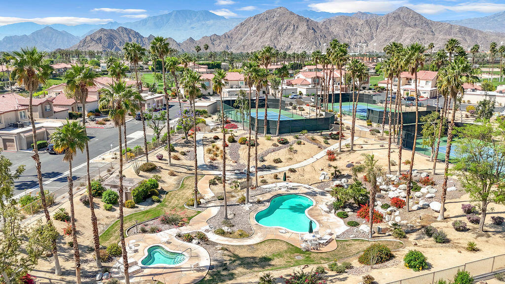 Palm Royale - Residential