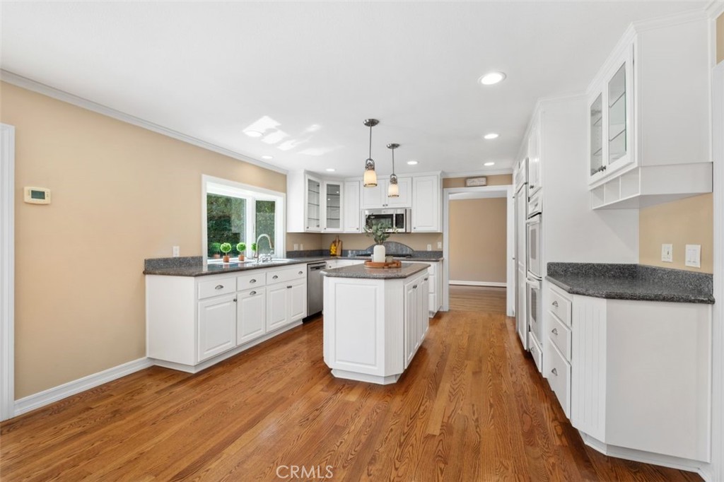Huntington Seacliff (HSEA) - Residential