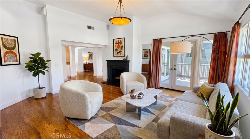 16 Coronado