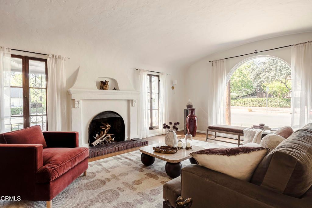 Photo of 3470 Downing Avenue, Glendale, CA 91208 (MLS # P1-24739)