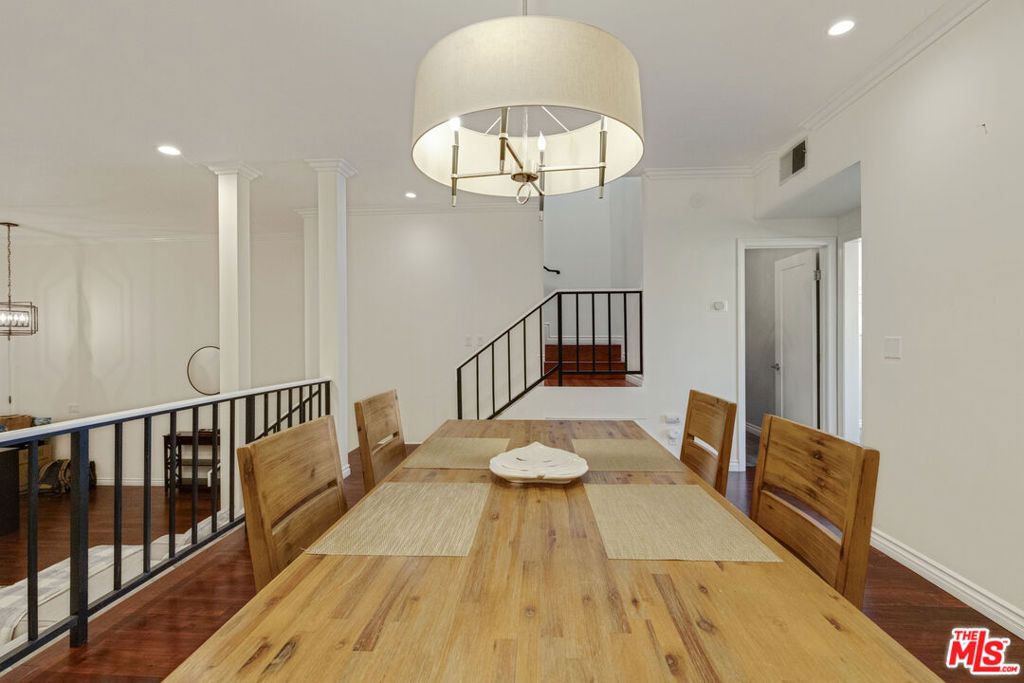 Photo of 5215 White Oak Avenue #2, Los Angeles, CA 91316 (MLS # 26856563)