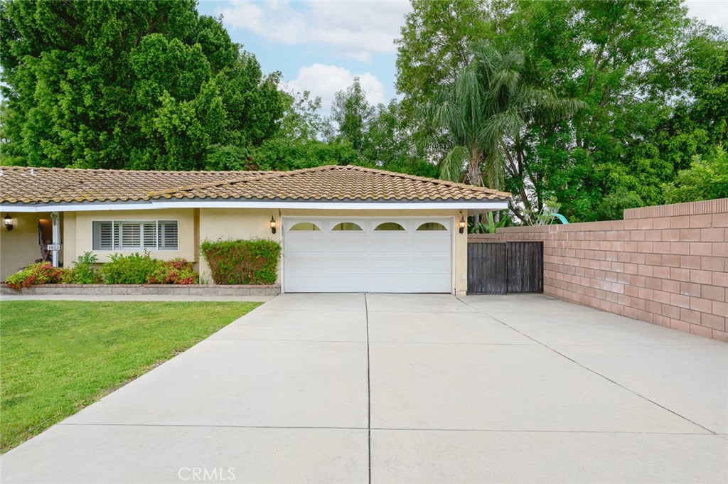1013 S Magnolia