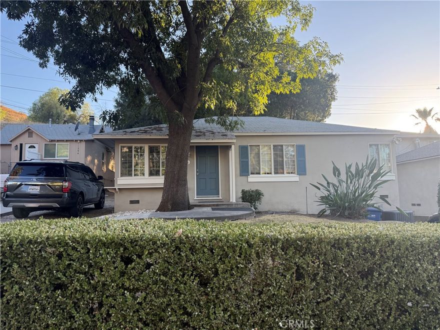Loma Linda Walk-Zone, you can walk, bike or drive to Loma Linda University & Medical Center.  This home features 3 bedrooms 1 bathroom, all new interior paint, Lux vinyl flooring, indoor stackable washer/dryer. White shaker cabinets with white quartz counter's, remodeled bathroom with quartz counter,  new Central Air & Heat.



This home is in a great location close to several hospital's the VA, East Campus Hospital, Minutes to Loma Linda Academy.  Close to shopping and minutes to the 10 freeway.



Available November 1, 2025