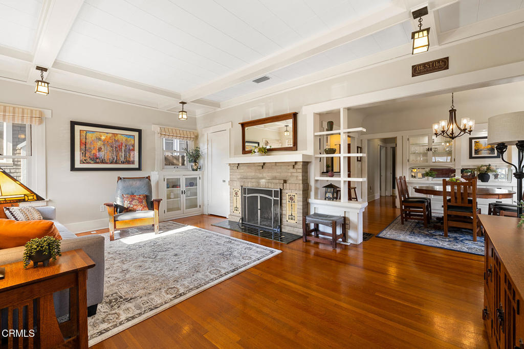 1260 N Michigan Avenue