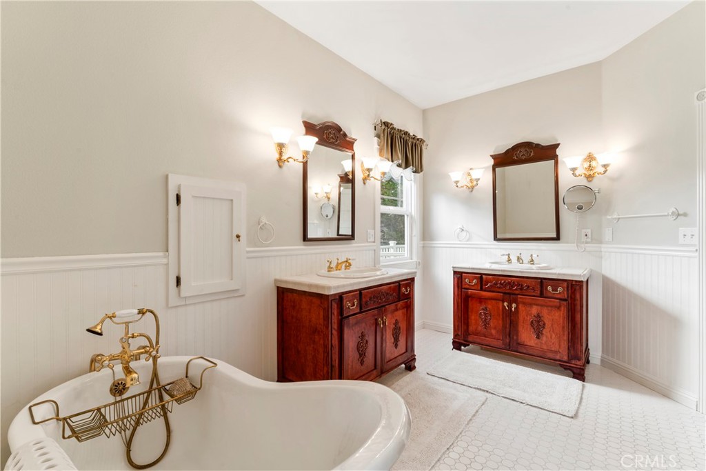 Arrowhead Woods (AWHW) - Residential