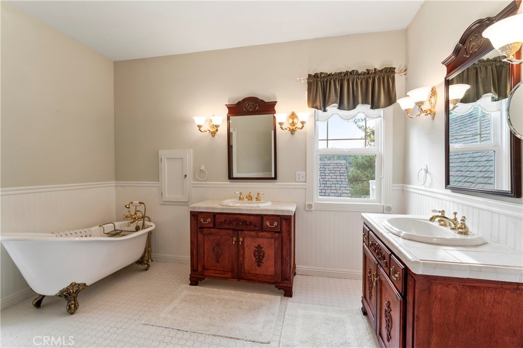 Arrowhead Woods (AWHW) - Residential