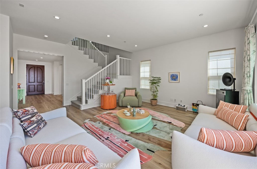 135 Oakstone, Irvine CA 92618 - Photo 8