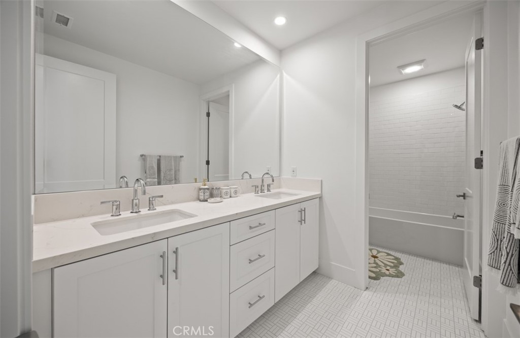 135 Oakstone, Irvine CA 92618 - Photo 39