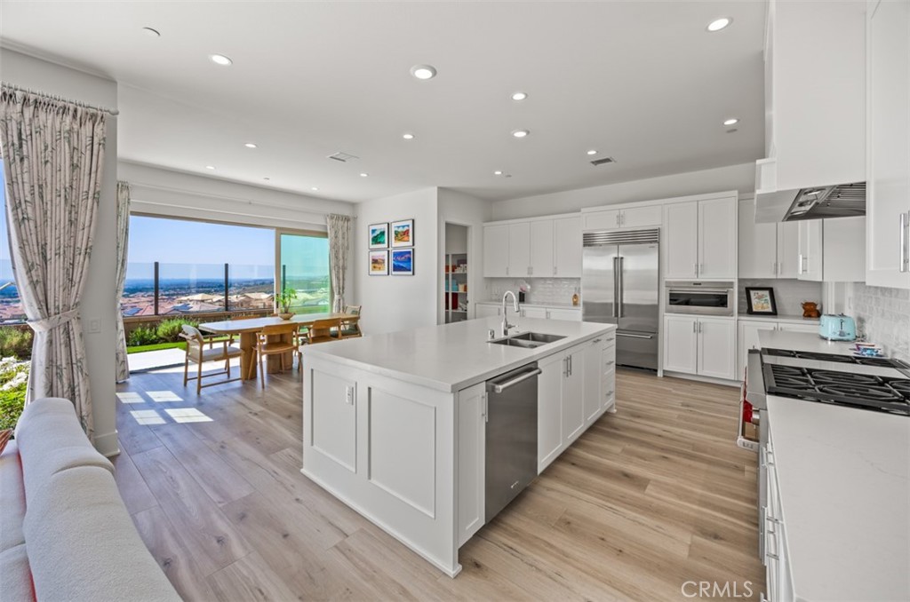 135 Oakstone, Irvine CA 92618 - Photo 9