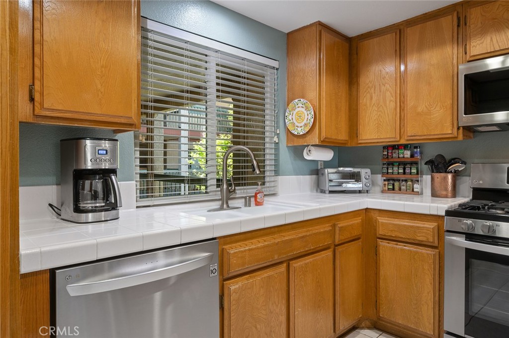 2512 E Willow Street E 203