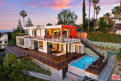 Photo of 4671 Bedel Street, Woodland Hills, CA 91364 (MLS # 26644861)