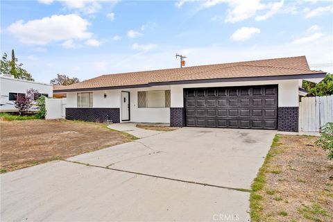 Photo of 41179 Collegian Way Way, Hemet, CA 92544 (MLS # CV26096501)