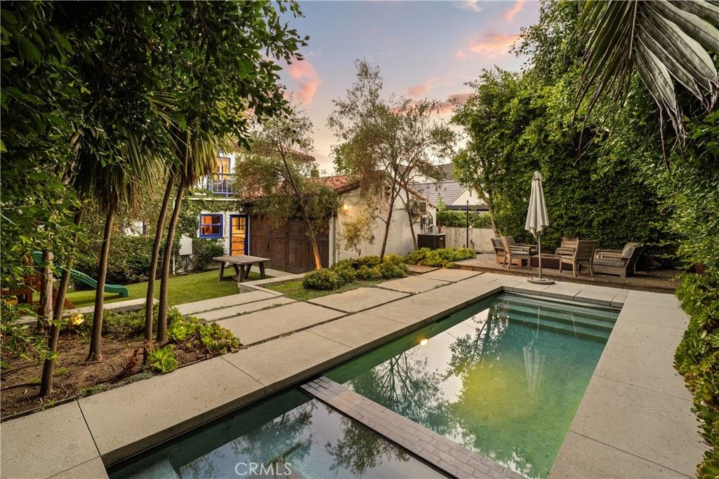 Photo of 4953 Ambrose Avenue, Los Feliz, CA 90027 (MLS # SR25218380)