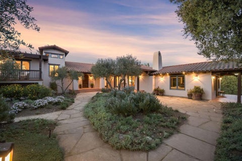 Photo of 11571 Buena Vista Drive, Los Altos Hills, CA 94022 (MLS # ML82039122)
