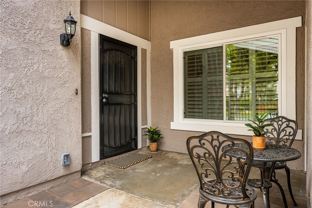 6520 E Camino Vista 1