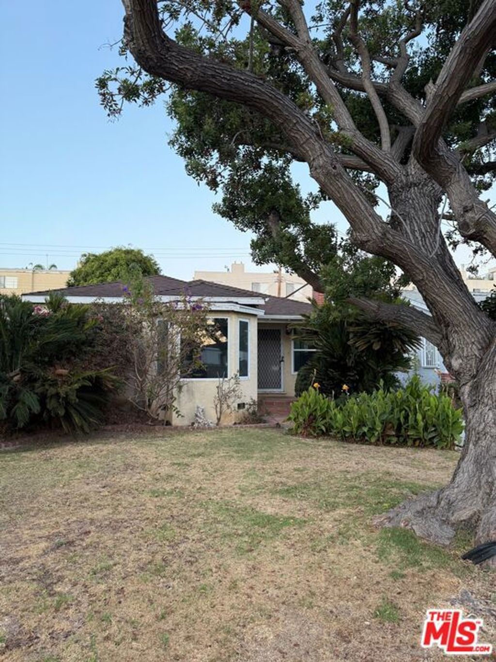 Photo of 2652 Stoner Avenue, Los Angeles, CA 90064 (MLS # 26649025)