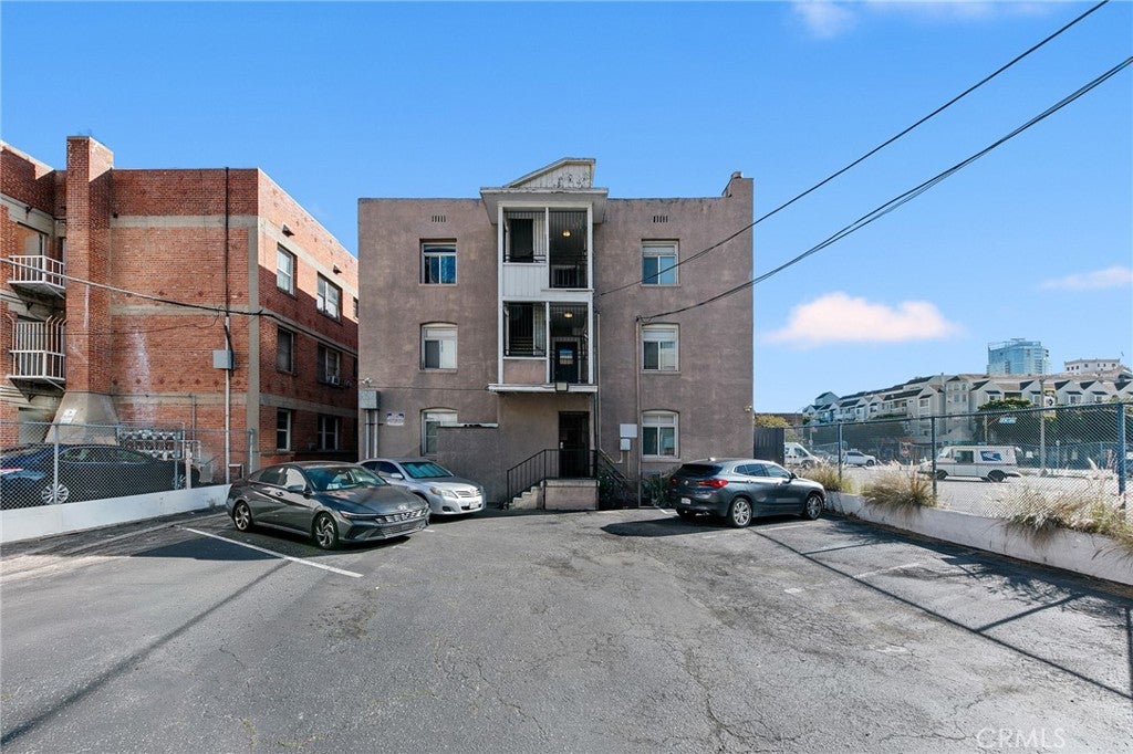 319 Elm