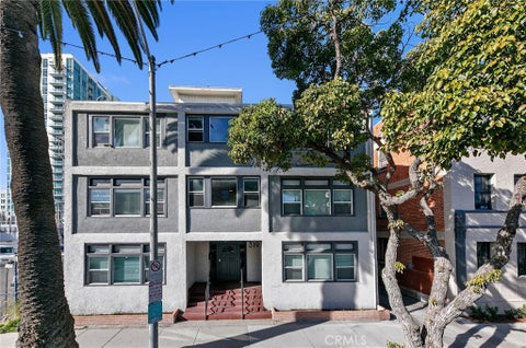 Photo of 319 Elm AVE, Long Beach, CA 90802 (MLS # PW26169956)