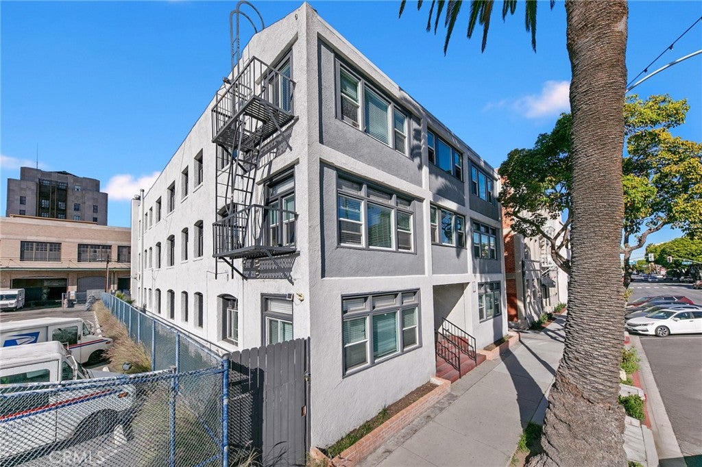 319 Elm