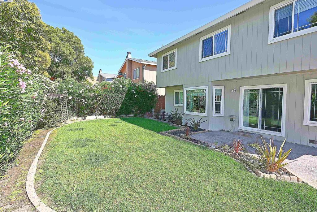 DUBLIN HILLS EST - Residential