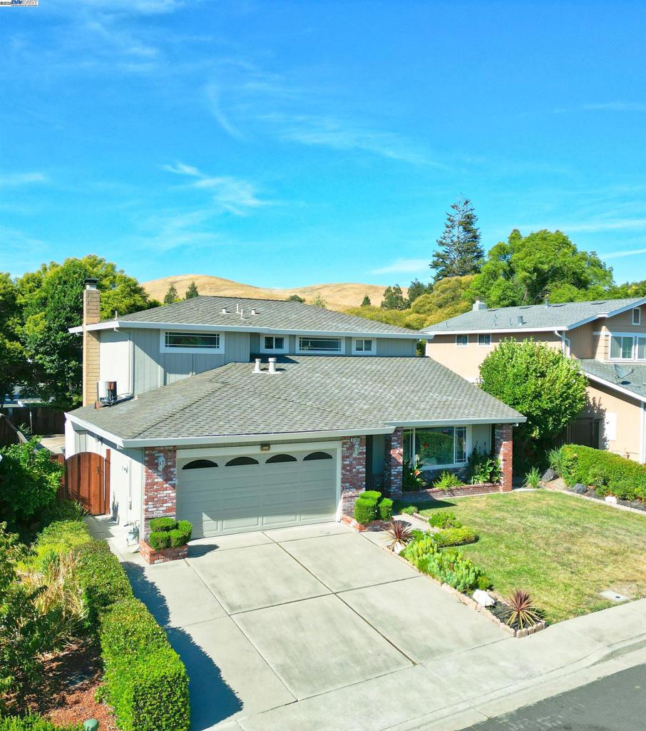 DUBLIN HILLS EST - Residential