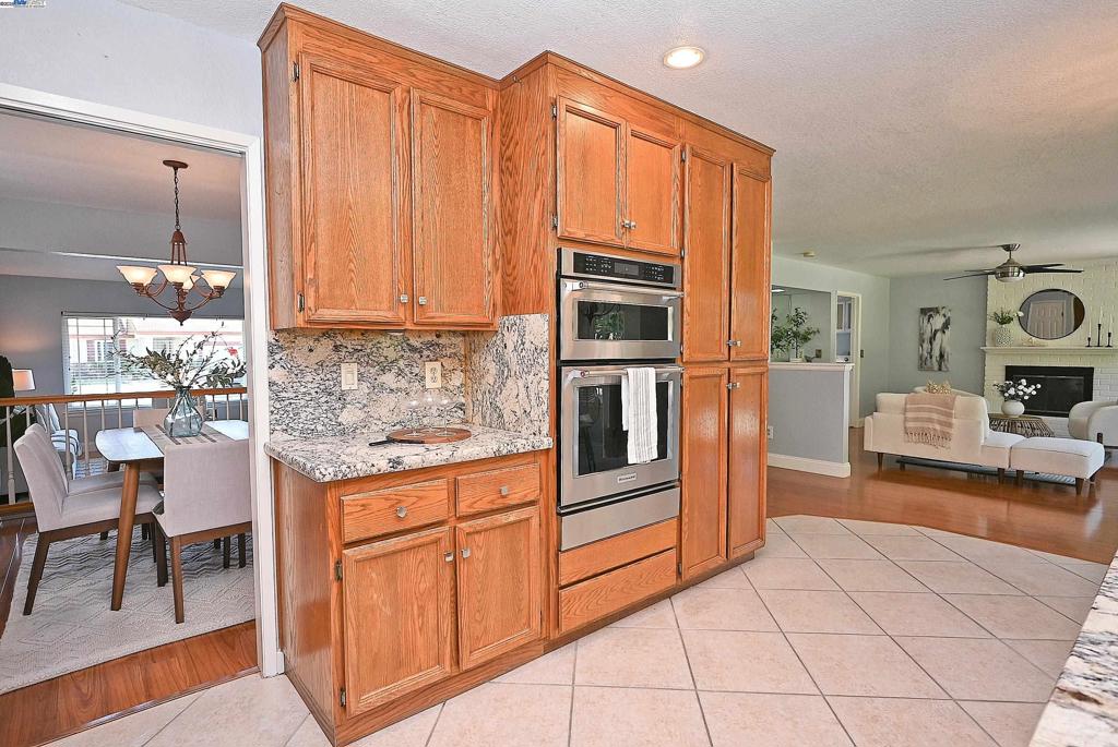 DUBLIN HILLS EST - Residential