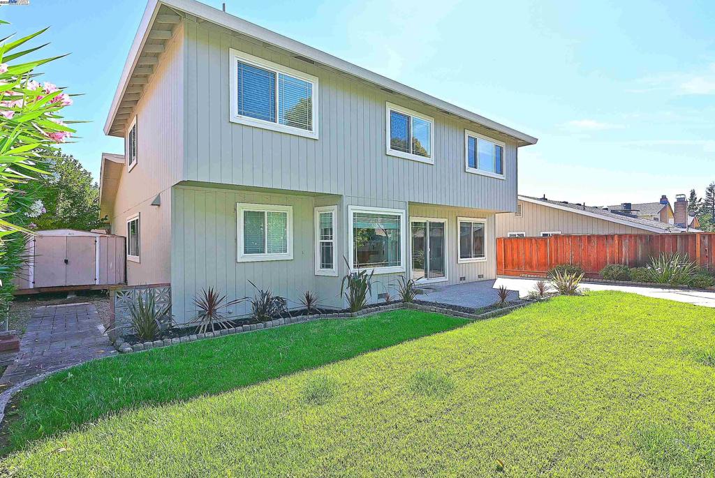 DUBLIN HILLS EST - Residential