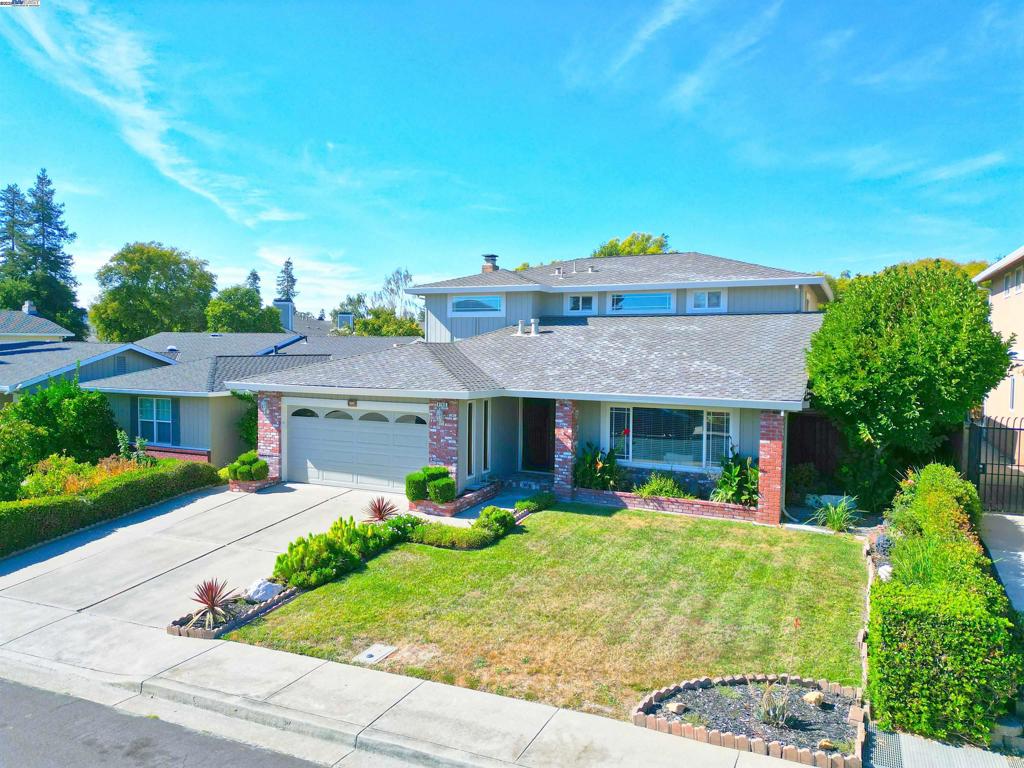DUBLIN HILLS EST - Residential